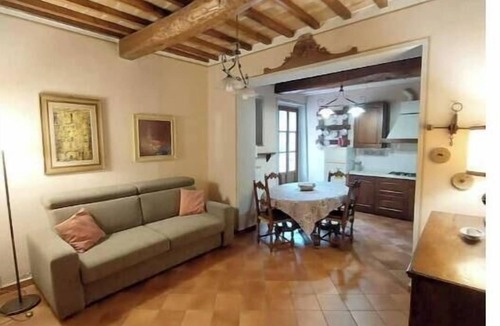 Scarperia e San Piero Apartment | The Writing Desk