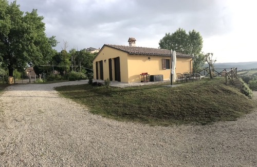 Rosceto House | Todi, Umbria, Country House with 2500 sq m land and view over the valley.