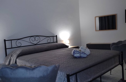 Caltagirone Apartment | "Tondo Vecchio" Guest House Vacation Rental, Caltagirone