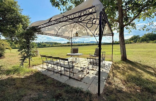 Citta di Castello Apartment | Torre Apartment - Spacious medieval living at Torre della Soara