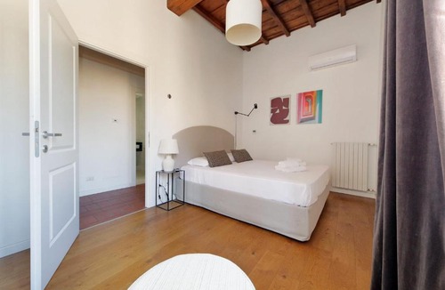 Rione XI Sant'Angelo Apartment | Torre Argentina
