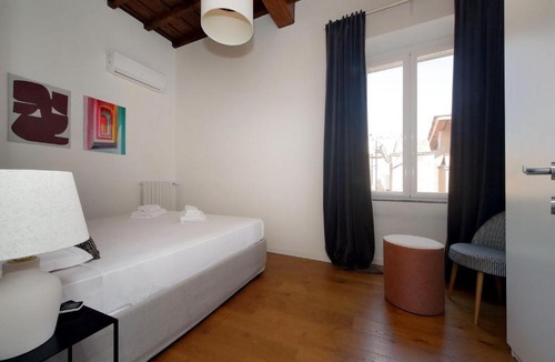 Rione XI Sant'Angelo Apartment | Torre Argentina