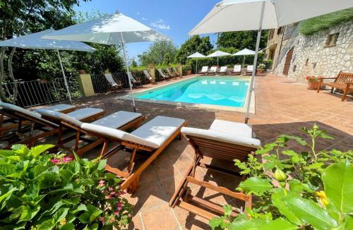 Strettura House | Torretta sleeps 5 with pool and exclusive gardens plus private verandah
