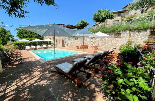 Strettura House | Torretta sleeps 5 with pool and exclusive gardens plus private verandah