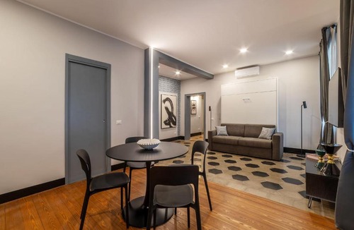 Rione XVI Ludovisi Apartment | Toscana 2 - FromHometoRome