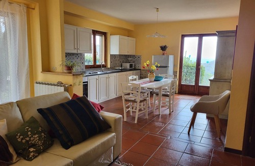 Monte Santa Maria Tiberina House | Tranquil Farmhouse in Umbria