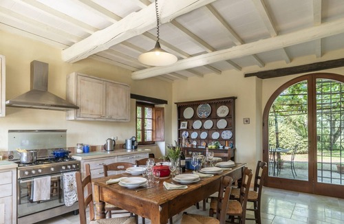 Lisciano Niccone House | Traditional villa with pool, an idyllic setting in hills behind Lake Trasimeno