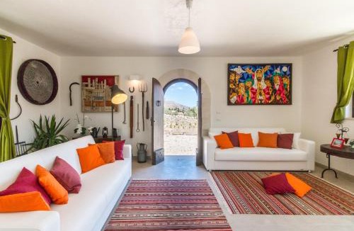 Avola Villa | Trappeto Dellago with sea view, pool, parking & wi-fi