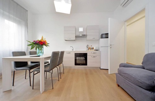 Gianicolense Apartment | Trastevere 3 Unit A by Flatinrome