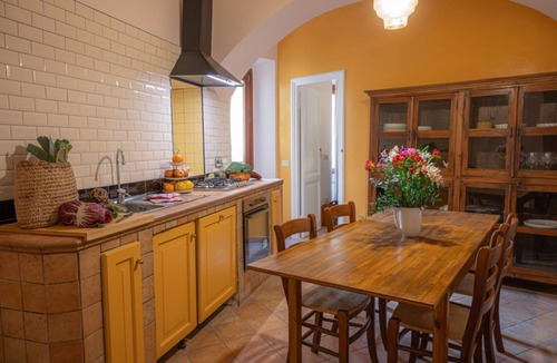 Trastevere Apartment | TrastevereHome-Bright 5BR Character Home with Lift