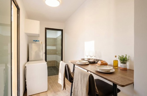 Municipio 2 Apartment | Traveler's Lairs - Elegant Shelters with Local Charm