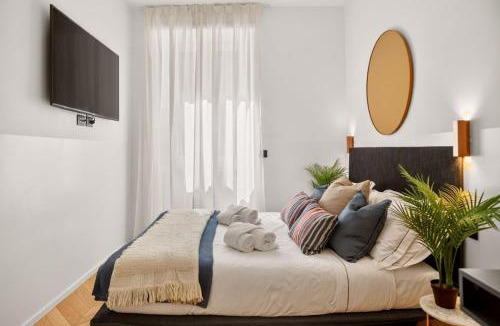 Rione VII Regola Apartment | TreasureRome Campo de' Fiori Retreat