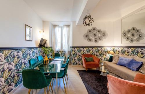 Rome City Centre Apartment | Trevi Fountain Stylish Penthouse IREX Apartment