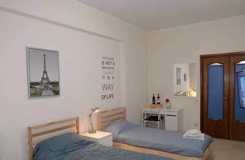 Tor di Quinto Apartment | TRIPLE ROOM WITH BALCONY AND SAMSUNG TV LATEST GENERATION