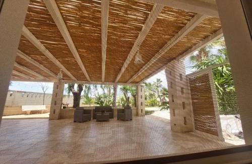 L'Assunta Villa | Tropical Palm Villa