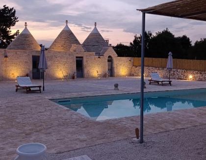 Martina Franca Villa | Trulli Fortunato private, heated swimming pool