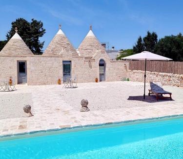 Martina Franca Villa | Trulli Fortunato private, heated swimming pool