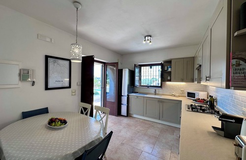 Martina Franca Villa | Trullo - 3 bedroom with pool, minutes from UNESCO town of Alberobello, fab view