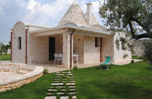 Cisternino House | Trullo in Apulia with Private Pool