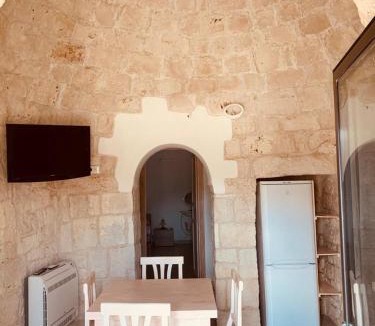 San Vito dei Normanni Villa | TRULLO PARCOMONSIGNORE CON PISCINA PRIVATA