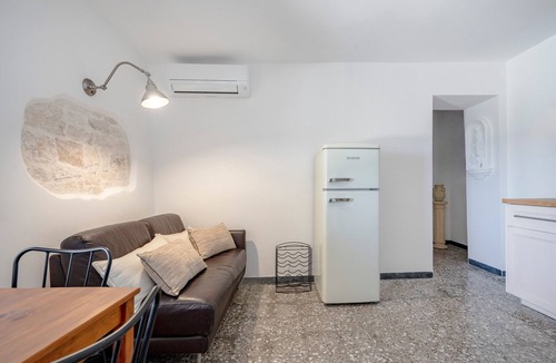 Selva di Fasano House | Trullo 'Rossi' with Mountain View, Wi-Fi and Air Conditioning