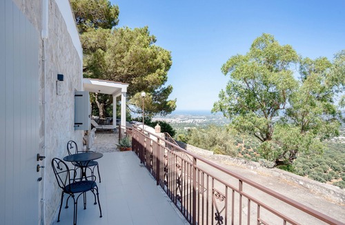 Selva di Fasano House | Trullo 'Rossi' with Mountain View, Wi-Fi and Air Conditioning