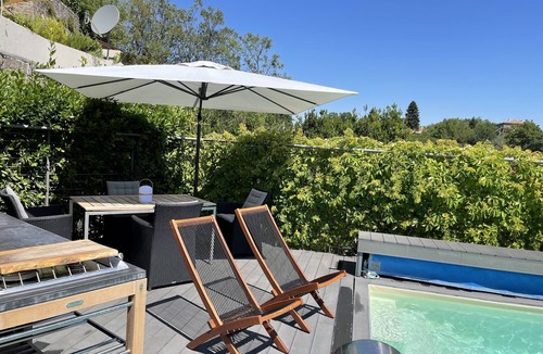 Sorano House | Tuscan house with heated pool at the start of archeological area of Vitozza