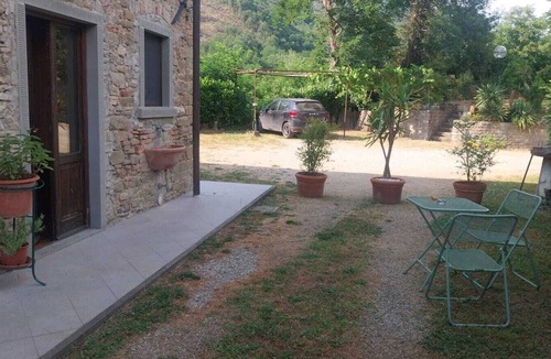 Molezzano Apartment | Tuscan Farmhouse Studio Apartment Nestled in Silence