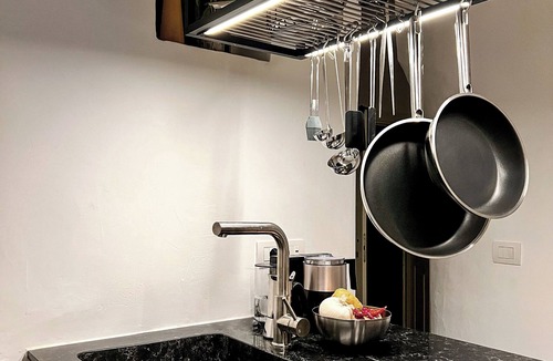 Centro Storico Apartment | Two Chicks 2 private suites · 1 designer townhouse · 4+2 guests