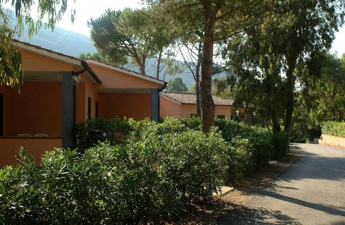 Rio nell'Elba Apartment | Two-room apartment with veranda and garden 50 meters from the sea - Sole e Mare Resort