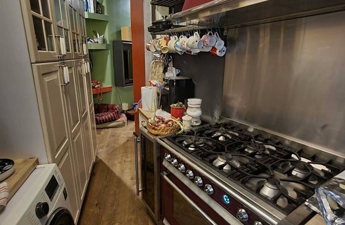 Nomentano Apartment | Una vacanza all'insegna dello stile in un palazzo del 1800 al centro di Roma