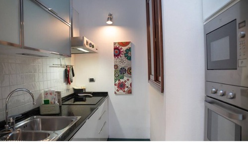 Pisa City Centre Apartment | Under The Tower Pisa