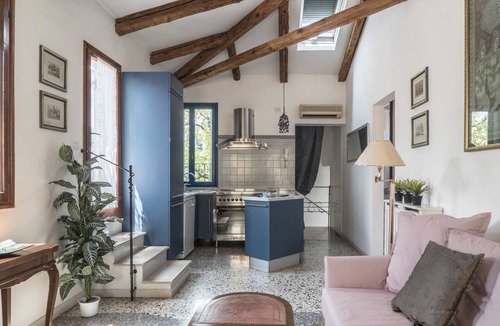 Santa Croce Apartment | Unique apartment in Venice with 3 terraces facing the roofs of Venice and canals
