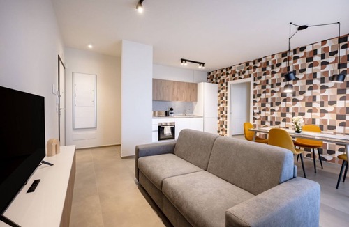 Municipio 2 Apartment | Urban Penthouse Terrace with Parking