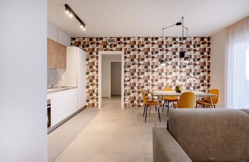 Municipio 2 Apartment | Urban Penthouse Terrace with Parking