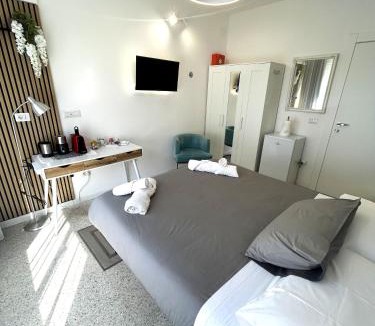 Zona XXIV Fonte Ostiense Apartment | Urban Rifugio - Camera privata con bagno vicino EUR