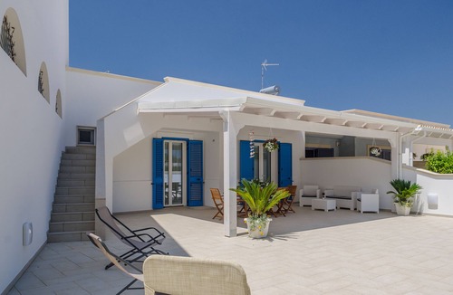 Posto Rosso House | Vacation Home Offers, Salento, Gallipoli-Torre San Giovanni di Ugento
