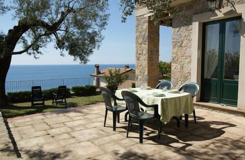 Marina Lido House | Vacation home for 6 guests with 120m² in Marina di Pisciotta (163223)