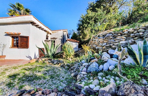 Capoliveri House | Vacation Home Casa Country with Sea View, Garden & Terrace