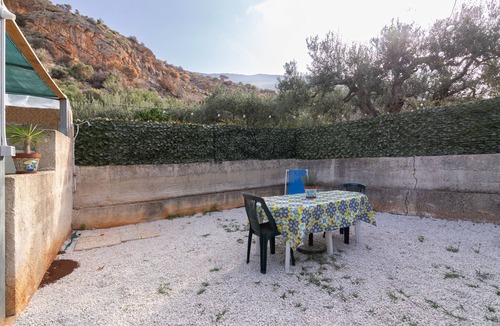Castelluzzo House | Vacation Home 'Casa Sciacchi' with 2 Terraces & Wi-Fi