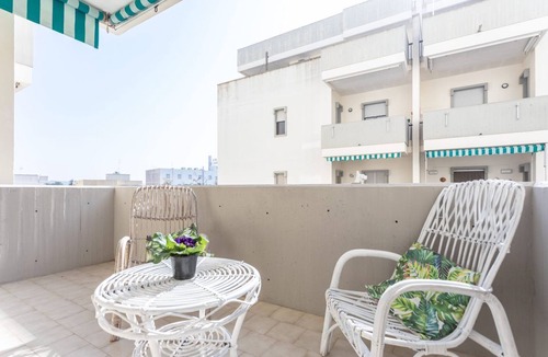 Rivabella House | Vacation Home Trentapassi Rivabella sleeps 4-6 30m from the beach