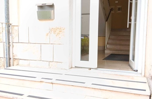 Matera Apartment | Vacation House Communications