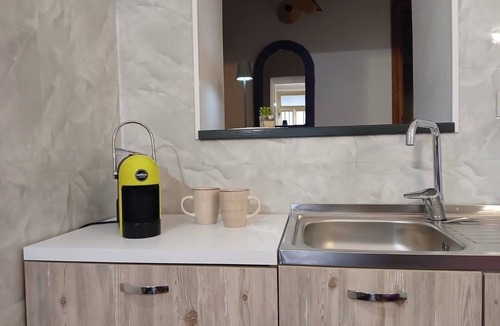 Configni Apartment | Vacation House La Casetta, in the heart of the medieval old town