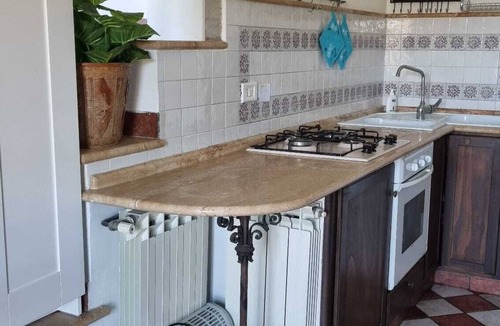Lake Bracciano Apartment | Vacation house with lake and castle view in the center of Bracciano.