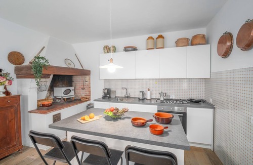 Monteriggioni House | Vana Hills House - Three Bedroom House, Sleeps 8