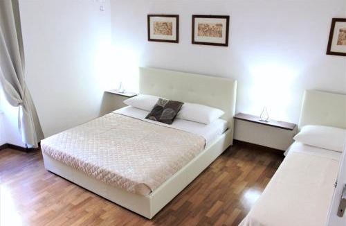 Rione XIV Borgo Apartment | Vatican Area House