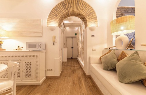 Rione XIV Borgo Apartment | VATICAN BORGO PIO SPLENDID APARTMENT