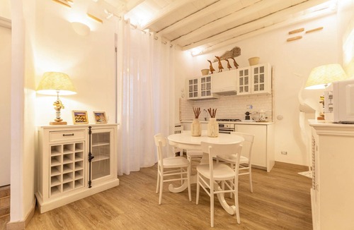 Rione XIV Borgo Apartment | VATICAN BORGO PIO SPLENDID APARTMENT