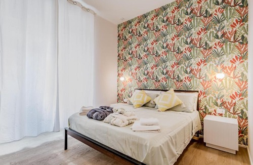 Vatican Apartment | Vatican Chic House