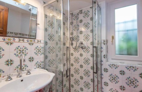 Rione XIV Borgo Apartment | Vatican Luxury View